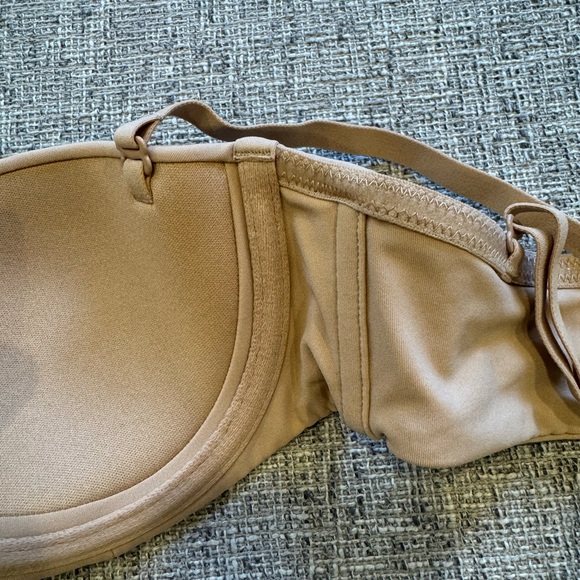 Skims Fits Everybody Strapless Bra Clay Size 32B - Picture 4 of 11